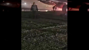 Terrore per i passeggeri del volo Azimuth: motore sinistro in fiamme