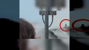 Thailandia: il video del momento in cui le onde hanno travolto l'attrice russa 24enne che ha perso la vita