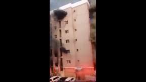 Tragedia in Kuwait, decine di morti in un incendio in un edificio con lavoratori stranieri