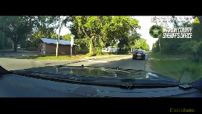 Marion County Sheriff’s Office deputies chase down a fleeing driver because he didn’t have a license