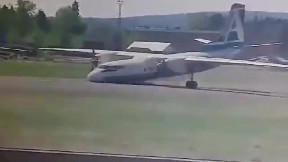 Nose Gear Collapses On Landing Antonov An-24