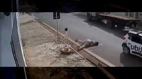 Woman jumped from moving taxi to avoid paying the fare