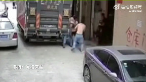 Tail gate malfunction