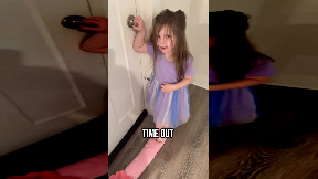 Young lady bitten by a young guy ..