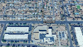 Phoenix PD officer use patrol car to stop armed robbery suspect