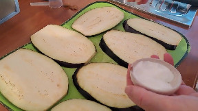 Starting to make EGGPLANT PARMIGIANA HOMEMADE