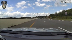 Ohio Highway Patrol trooper rescues injured kitten along I-77 in Stark County