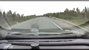 Truck driver decides to pass in oncoming lane